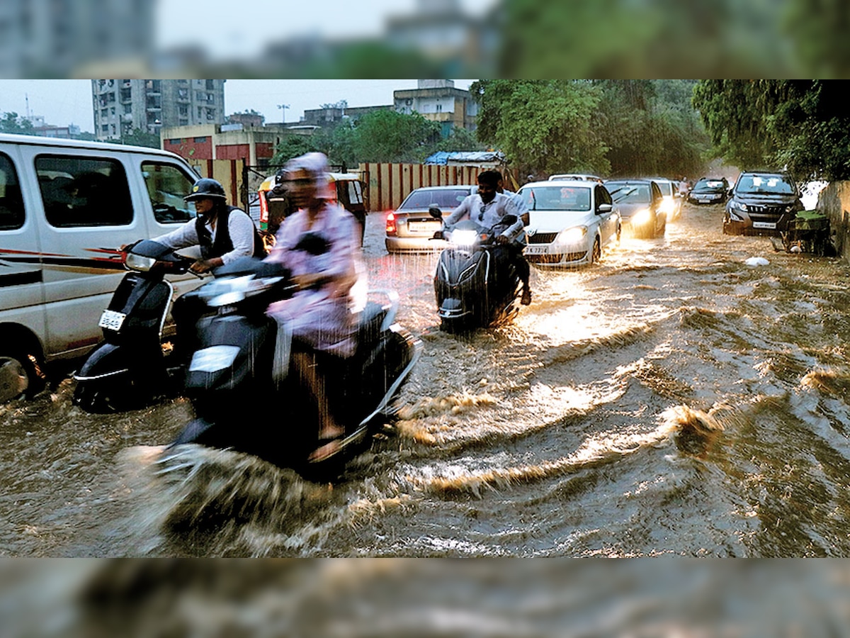 20-inch rain in 8 hrs: Vadodara struggles to stay above water