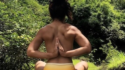 'Nude is normal': Abigail Pande ditches shirt for latest yoga form