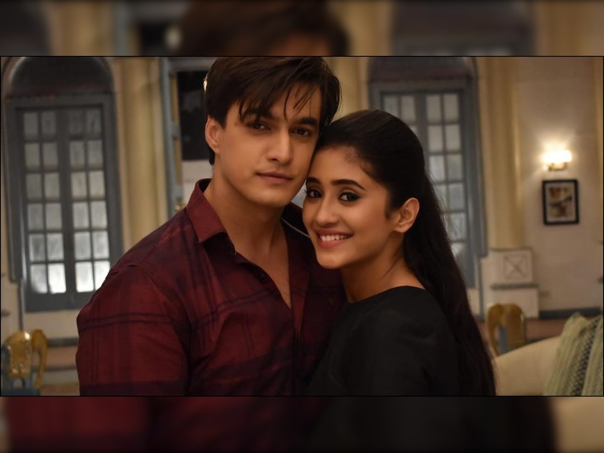 Yeh Rishta Kya Kehlata Hai: Shivangi Joshi and Mohsin Khan clock 900 episodes of Kaira