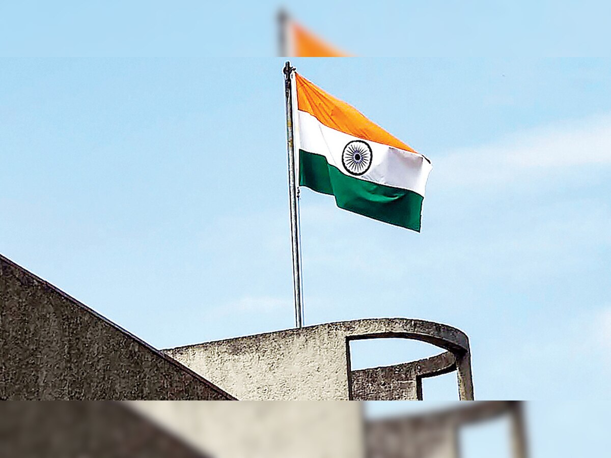 J&K state flag off Srinagar Secretariat, Tricolour flies proud