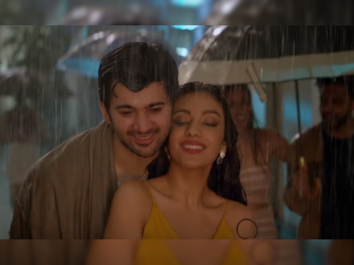 'Pal Pal Dil Ke Paas' title track: Arijit Singh's vocals steal the show in Karan Deol-Sahher Bambba's romantic song