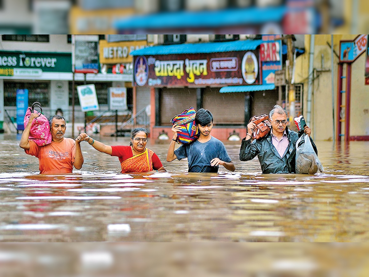 Supreme Court takes Centre, Maharashtra to task over deluge