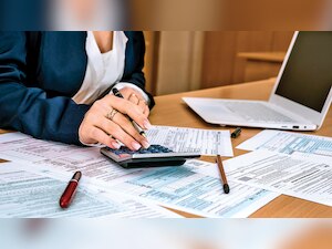 5.65 cr I-T returns filed till Aug 31 deadline