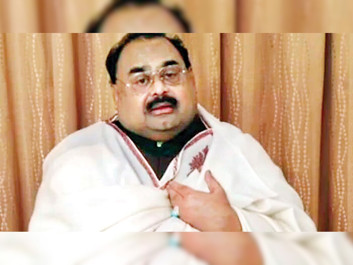 Singing ‘Sare Jahan se Achha’, Altaf Hussain backs India stance