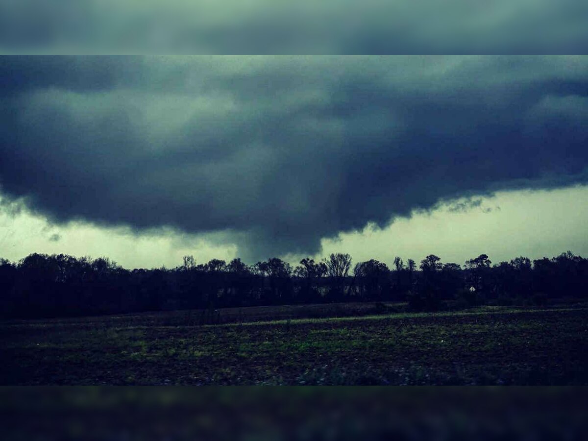 Watch: Tornado-like cloud formation in Gujarat's Sabarkantha