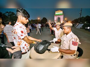 Delhi put on high alert as Intelligence Bureau warns of terror attack