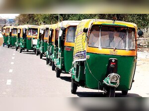 Ahmedabad rickshaw drivers get relaxation in fines