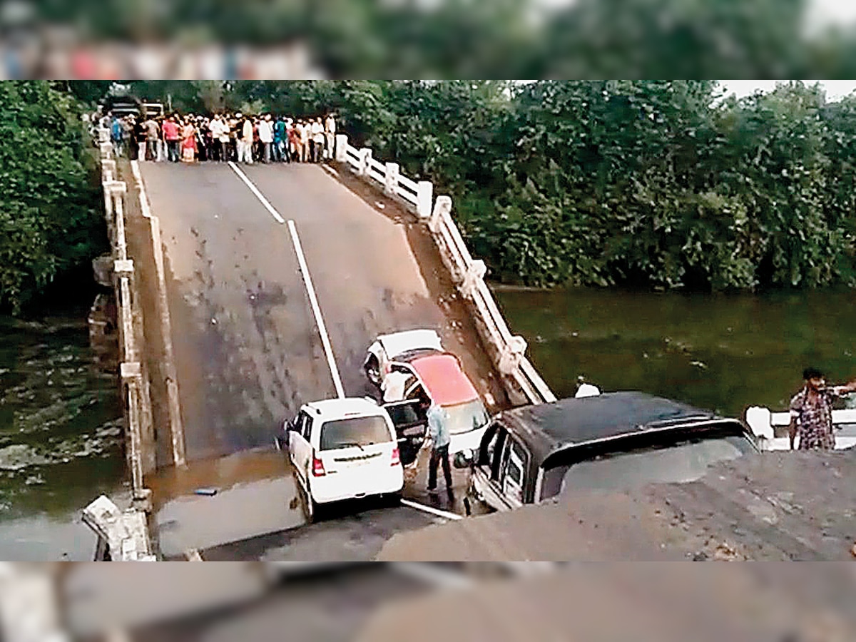 12 injured after bridge crashes near Junagadh