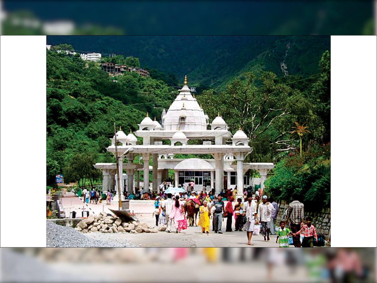 With over 3 lakh devotees, Mata Vaishno Devi Shrine records highest number of pilgrims this Navratri