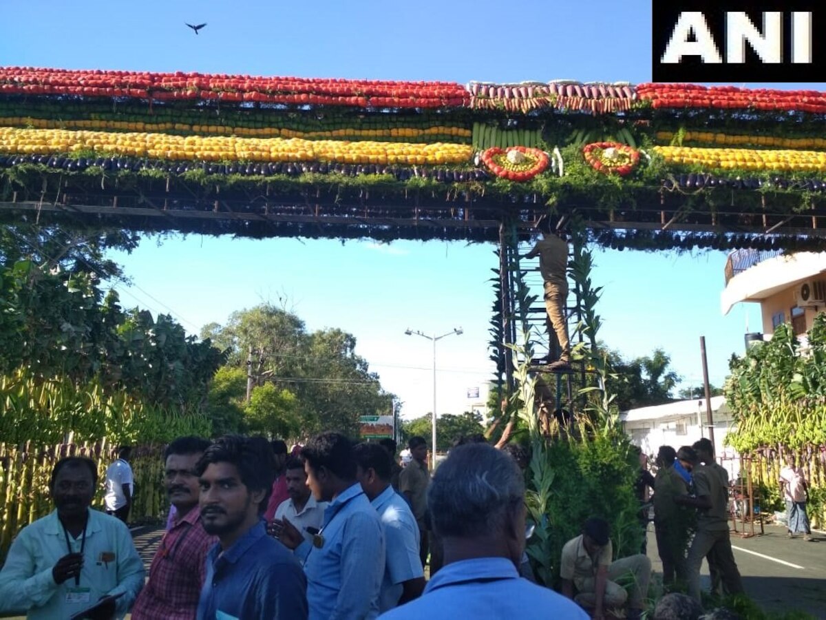 Mamallapuram: 18 types of vegetables, fruits, used to erect gate at Panch Rathas