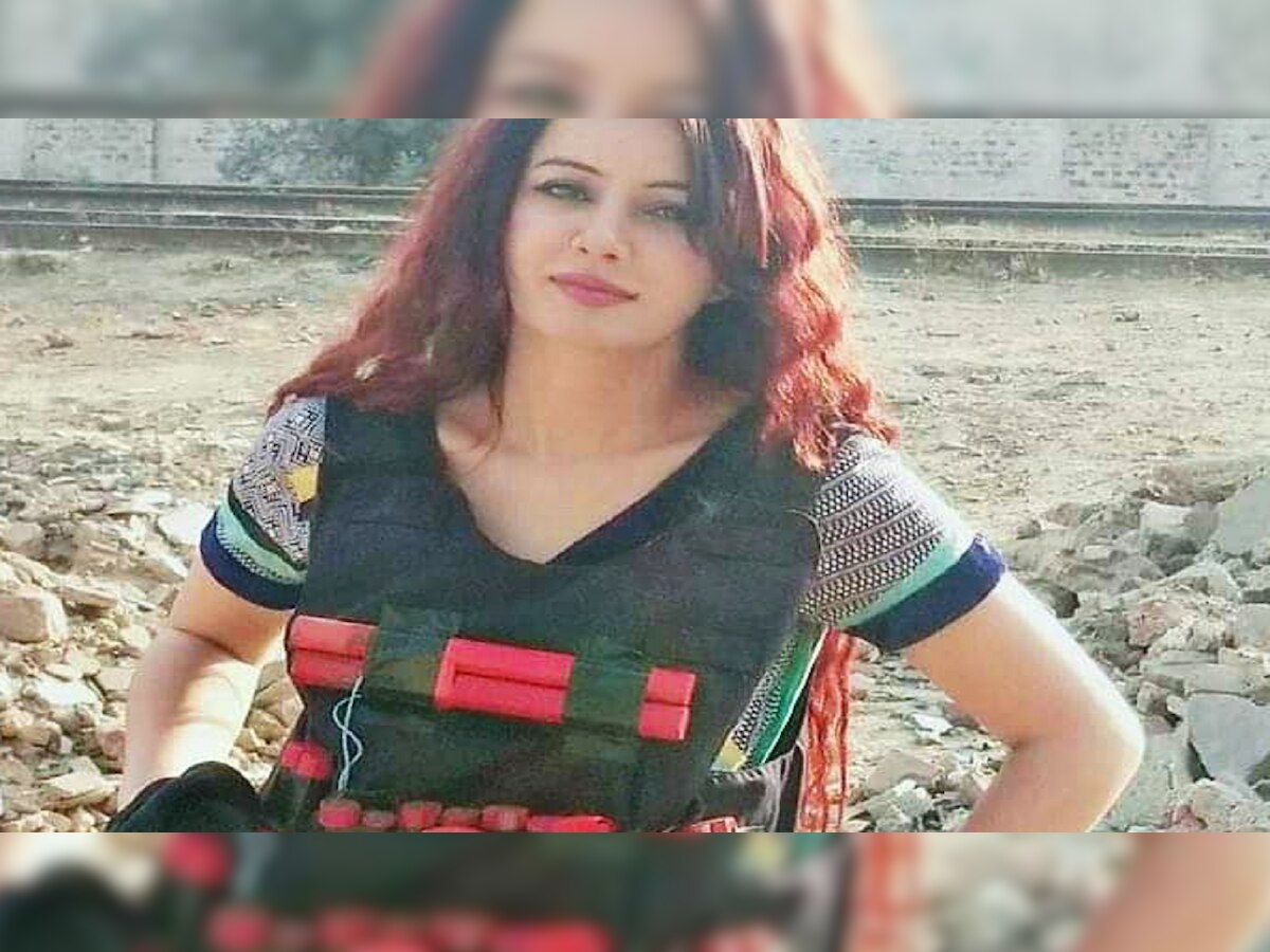 'Aao kabhi LoC pe...': Twitter slams Pak singer after she poses with suicide vest to threaten PM Modi