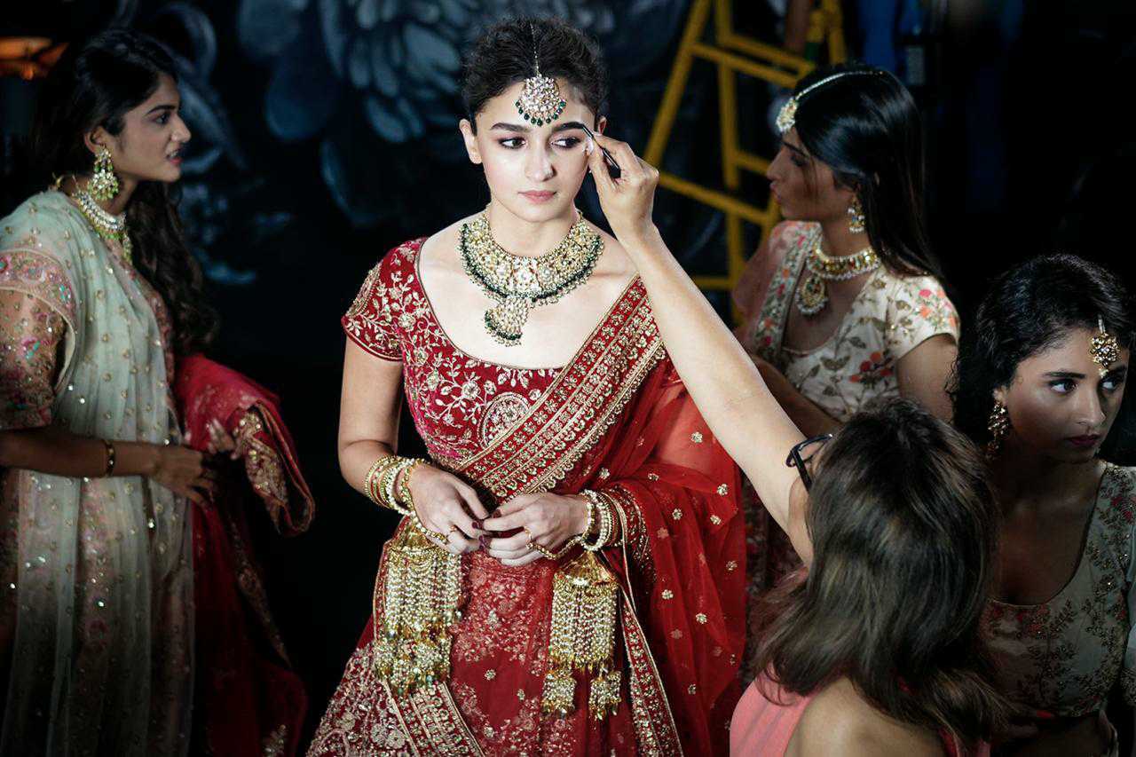 Alia Bhatt Bridal Lehenga Flash Sales, UP TO 63% OFF | www.loop-cn.com