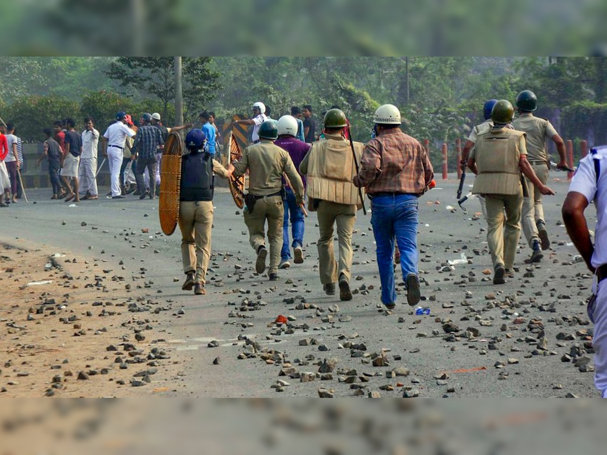 West Bengal: Govt suspends internet services in six districts amid violent anti-Citizenship Act protests