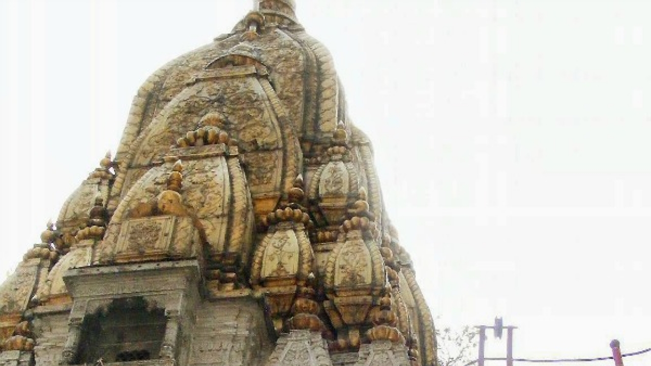 Dress code to be mandatory for entering sanctum of Varanasi's Kashi Vishwanath Temple Dress code to be mandatory for entering sanctum of Varanasi's Kashi Vishwanath Temple