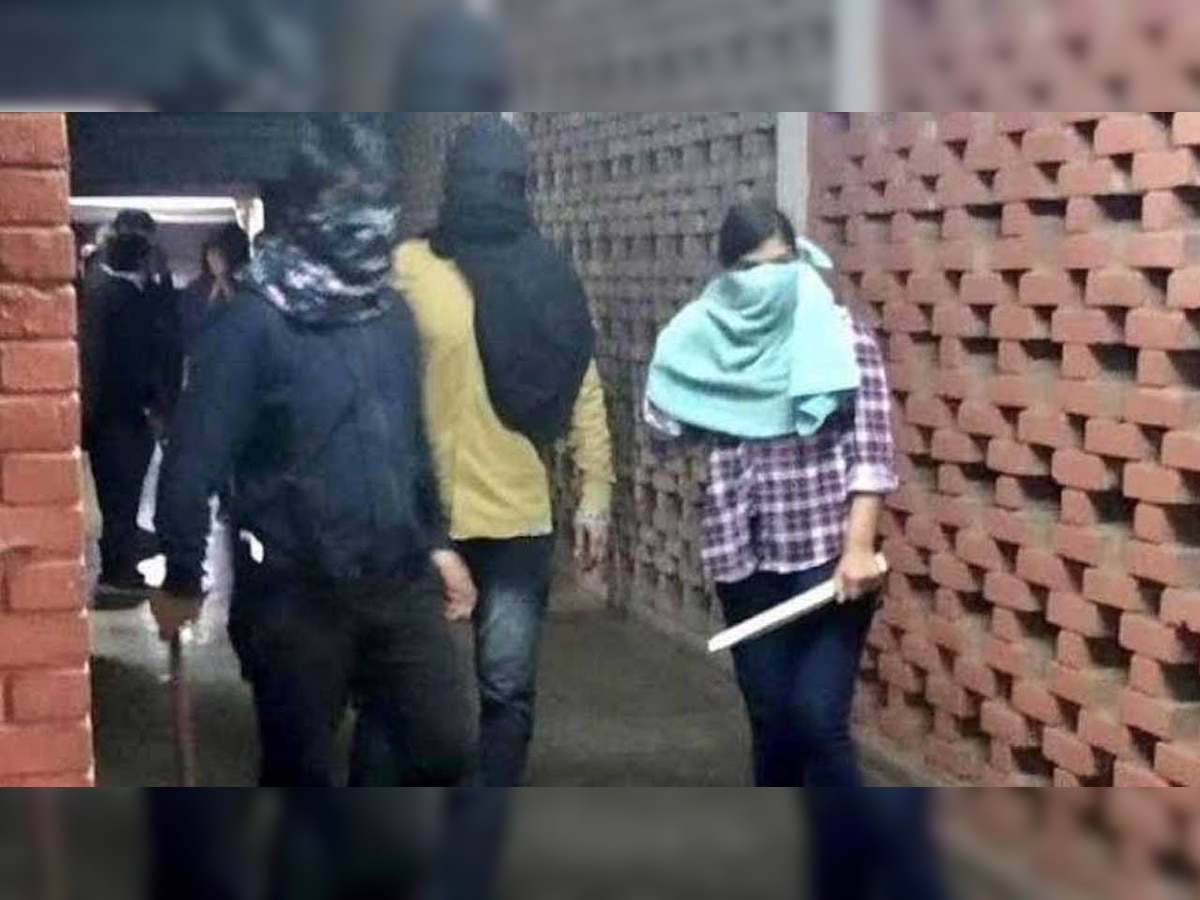 Delhi Police identifies masked girl in JNU violence video, to be served notice soon