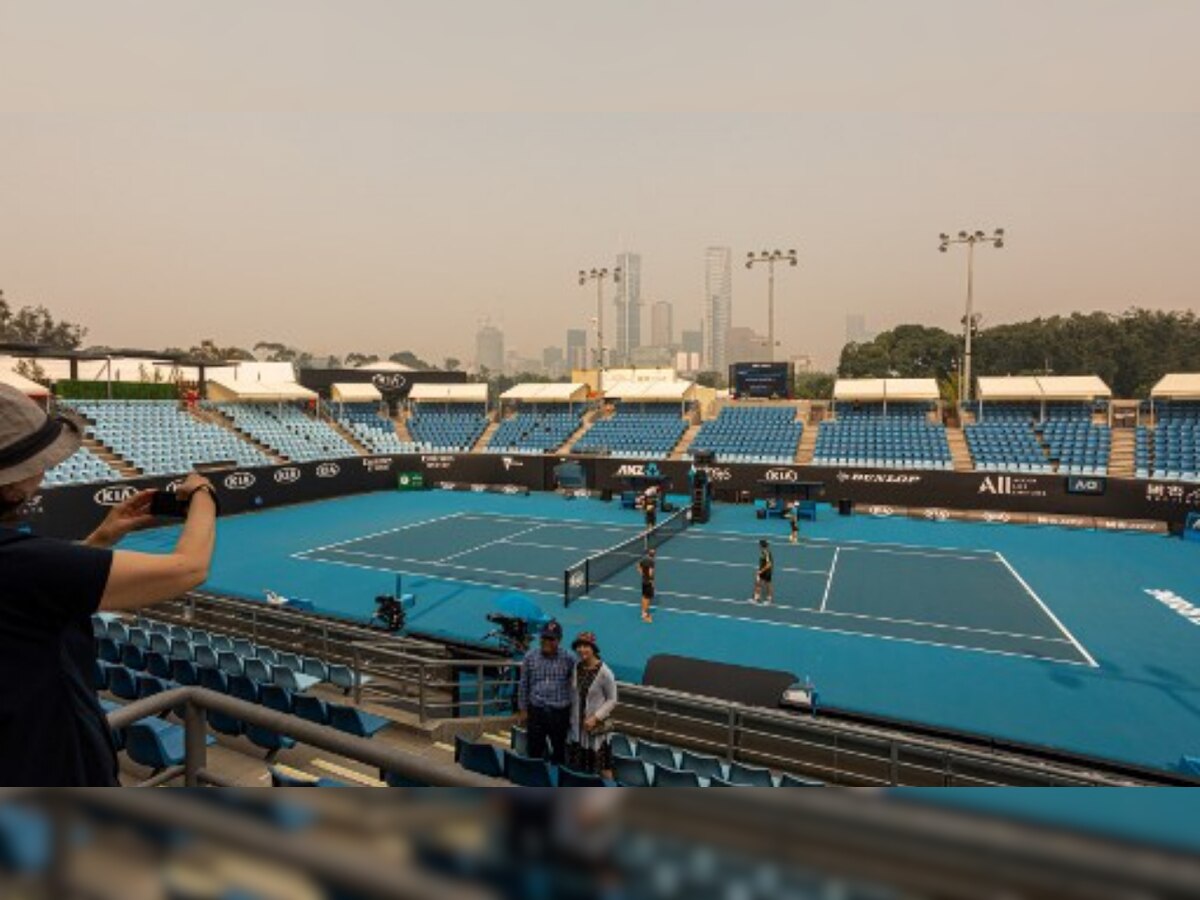 Australian Open: Qualifying rounds delayed as toxic smoke from bushfires choke Melbourne