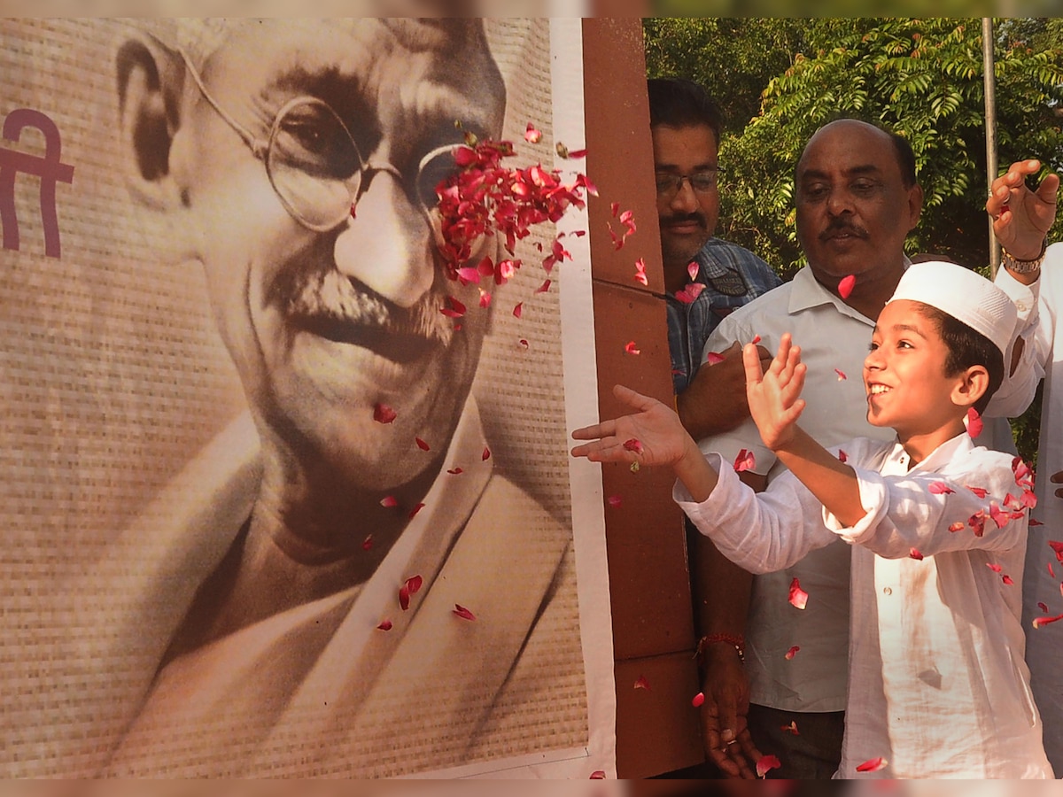 President Kovind, PM Modi, oppn leaders pay tribute to Mahatma Gandhi on Martyrs Day