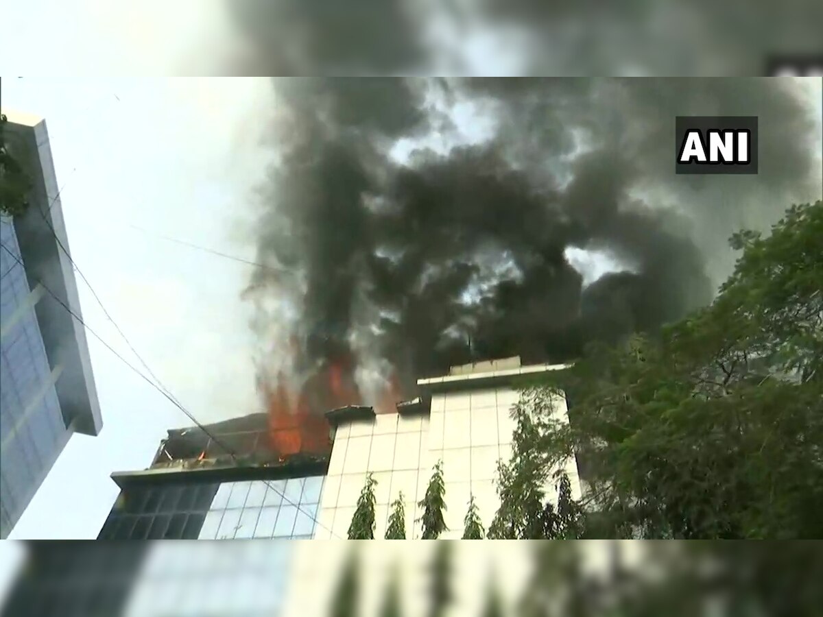 Massive fire breaks out at commercial building in Mumbai's Andheri