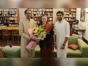 Uddhav Thackeray meets Sonia Gandhi, discusses CAA-NPR-NRC