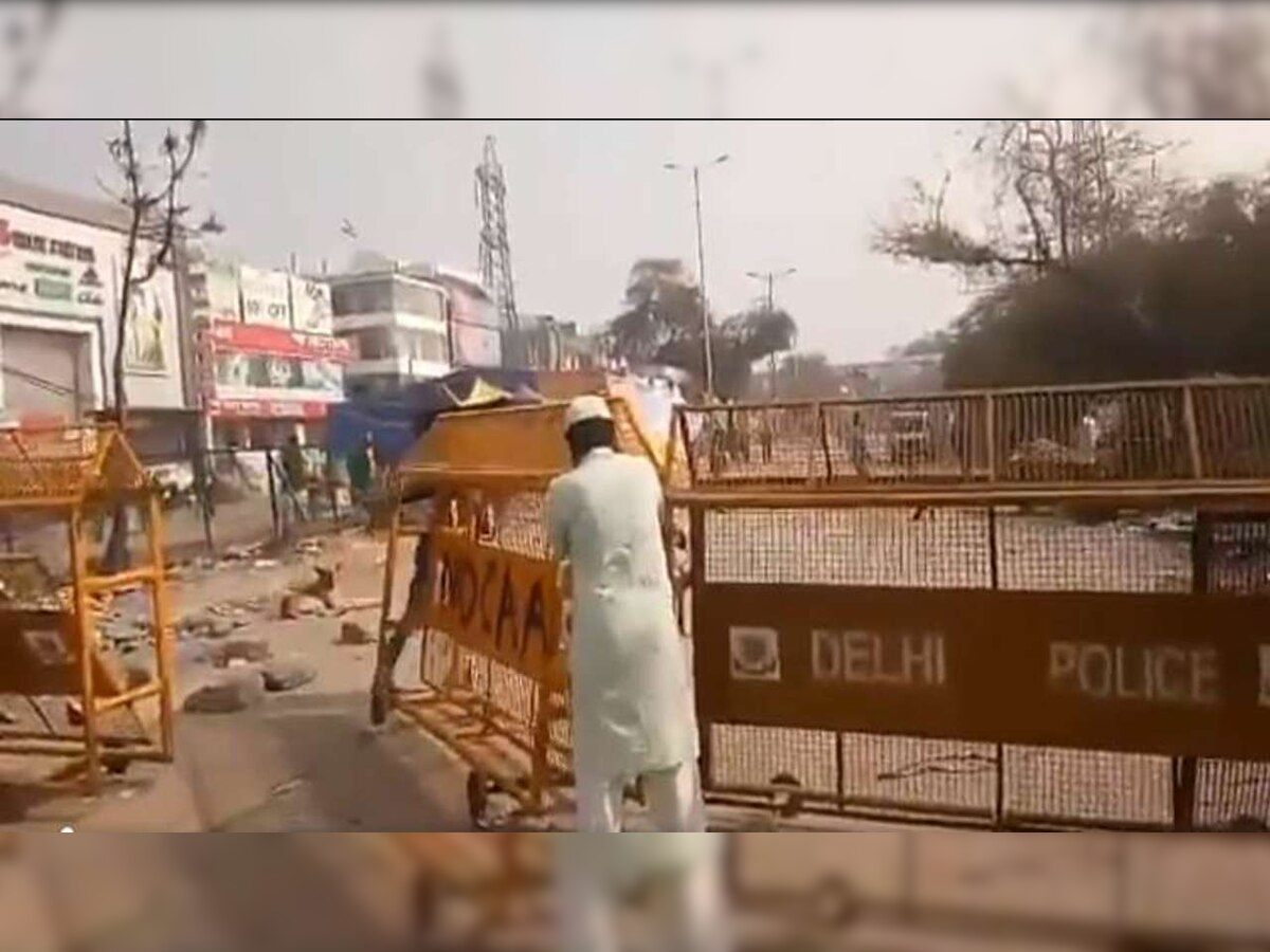 UP Police opens Noida-Faridabad road closed due to Shaheen Bagh protests, shuts after few minutes