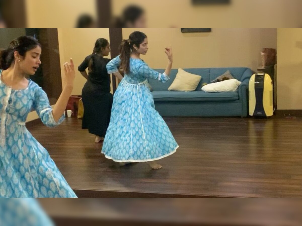 Video: Janhvi Kapoor dancing to Waheeda Rehman's 'Piya Tose Naina Laage Re' song is a sight for sore eyes