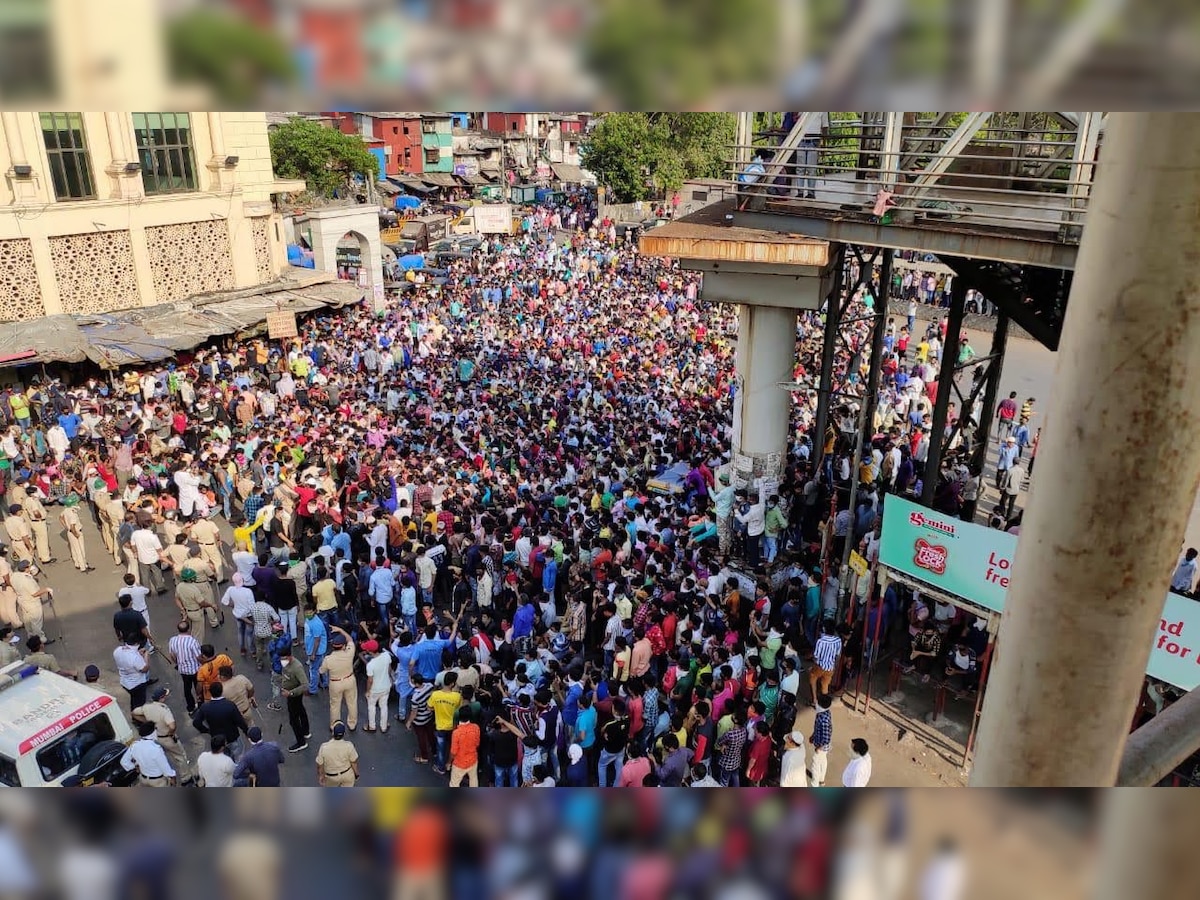 Over 1500 migrants gather in Mumbai's Bandra to protest against lockdown extension