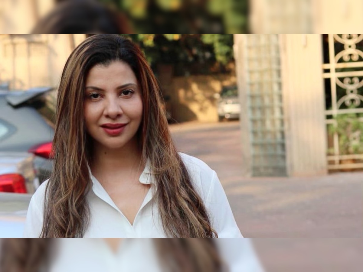 'Bigg Boss 2' contestant Sambhavna Seth rushed to hospital due to low blood pressure