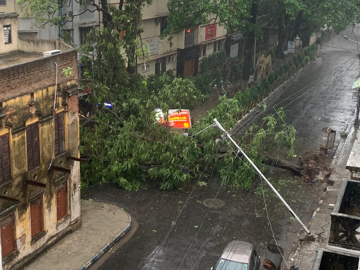 Cyclone Amphan: Massive damage in affected areas, 10-12 people dead, says Mamata Banerjee