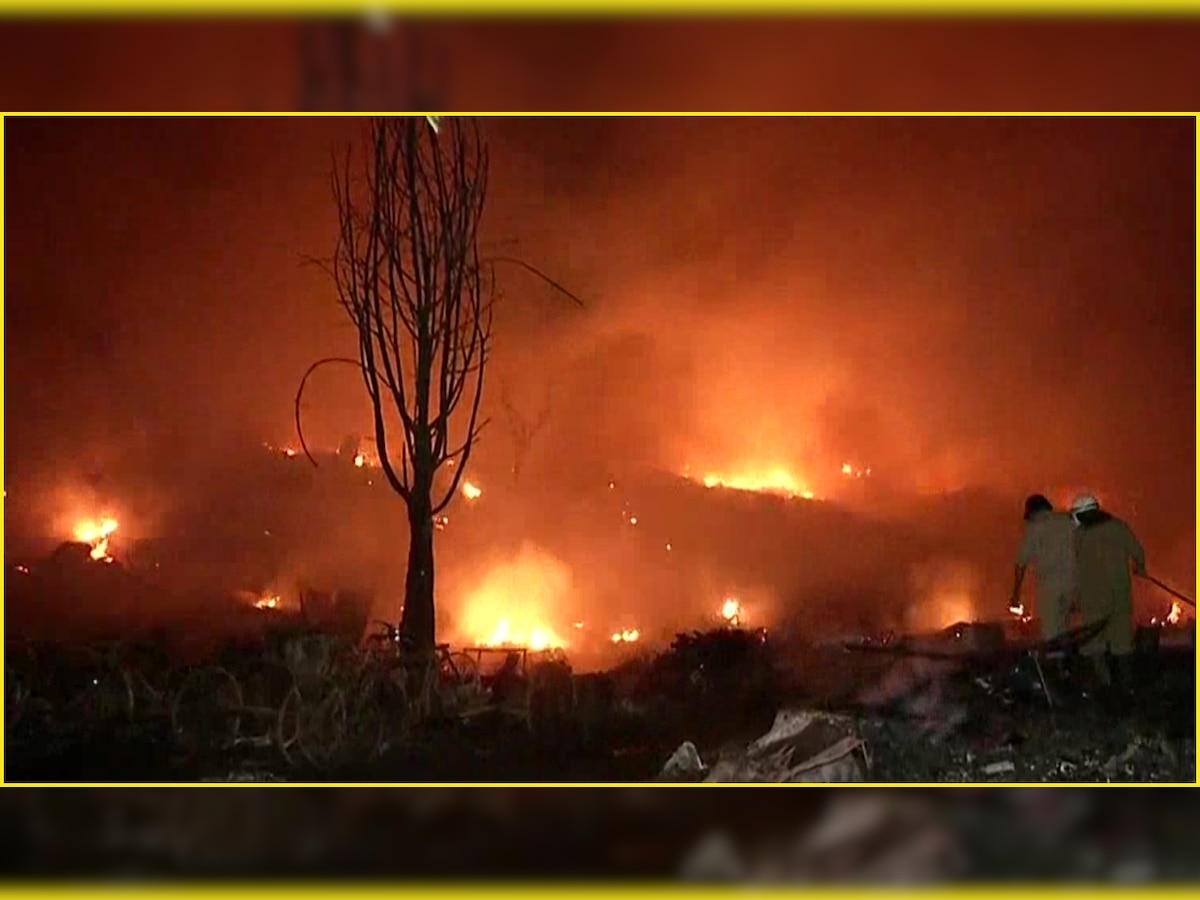 Delhi: Massive fire breaks out in Tughlakabad slums; over 1,000 shanties caught ablaze