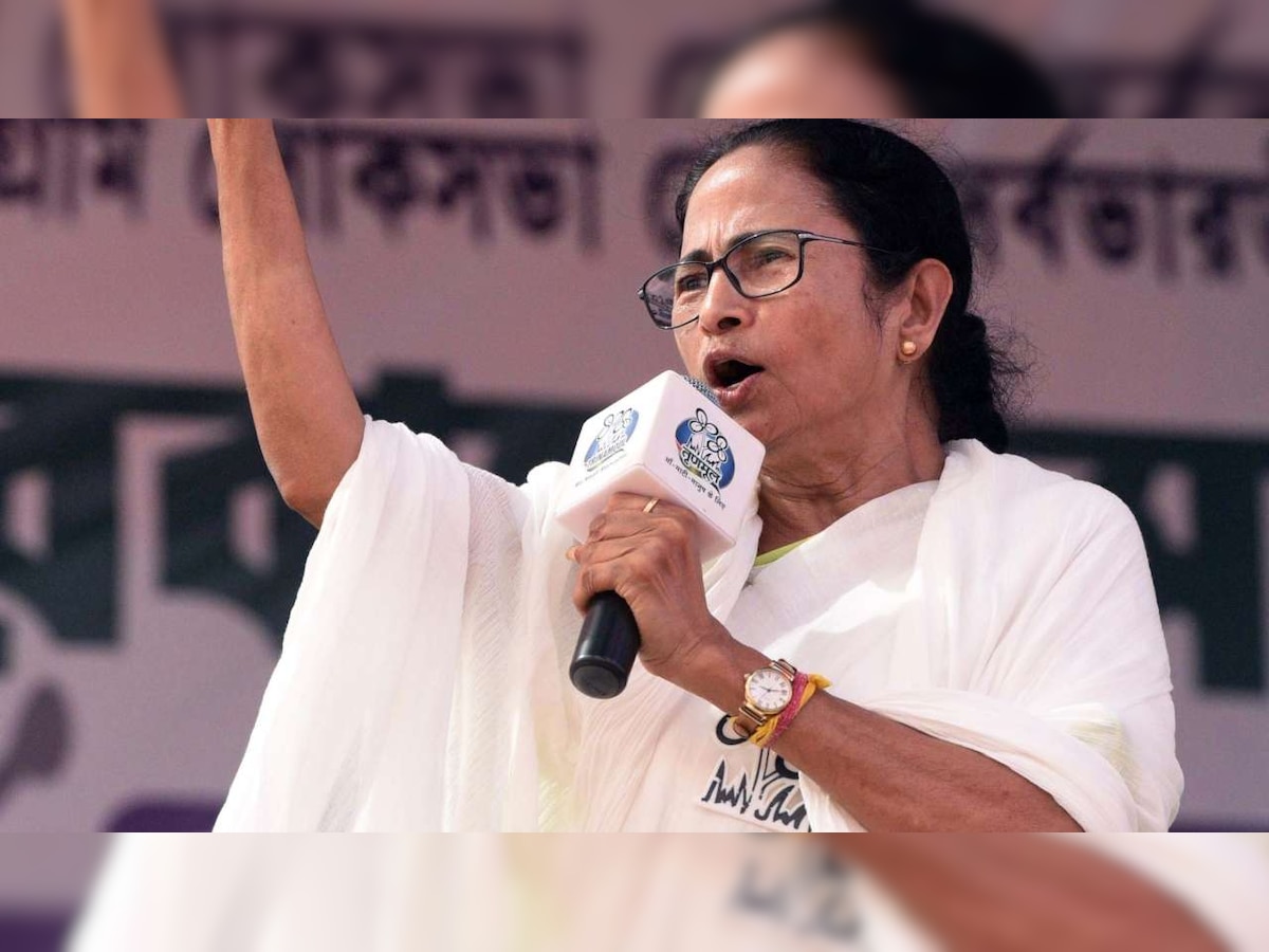 Transfer Rs 10,000 to each migrant labourer from PM-CARES fund: WB CM Mamata Banerjee