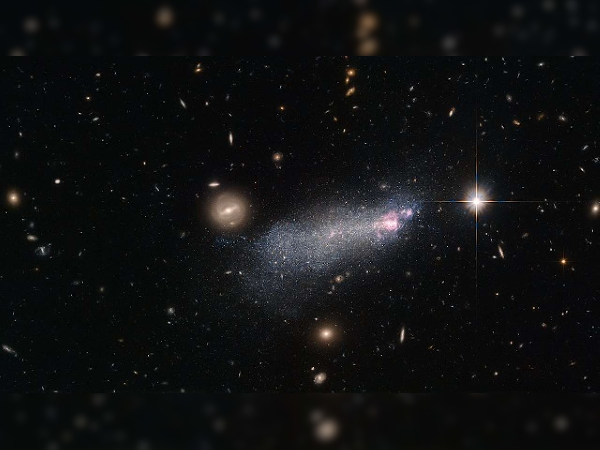 Astronomers spot mysterious objects in deep space, say unable to explain what it is