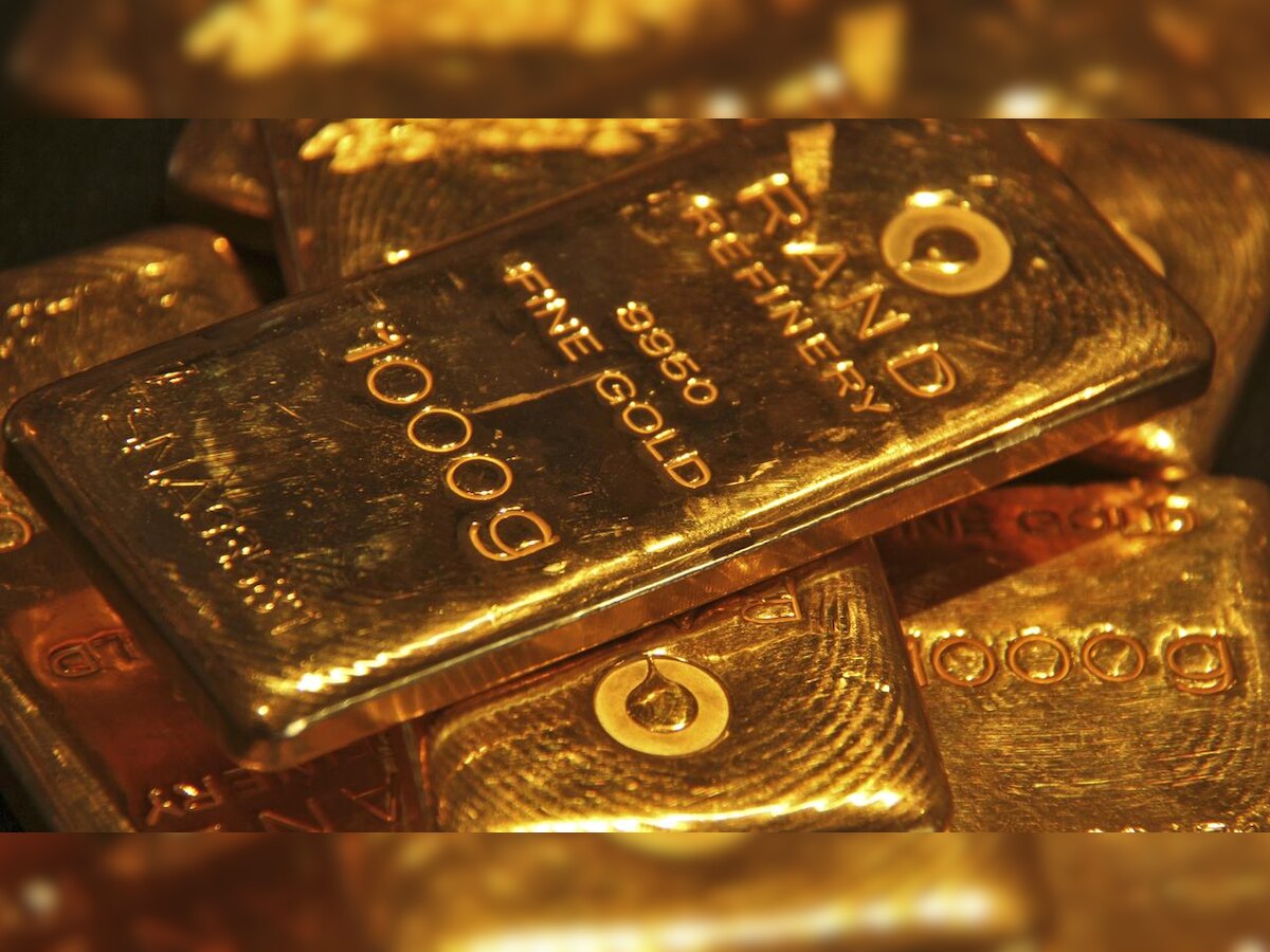 Gold prices rise for second day in row, hit Rs 50,000 per 10g