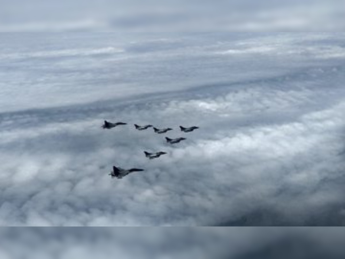 'Welcome to India, boys': Netizens flood Twitter with greetings as Rafale jets make radio contact with Indian Navy