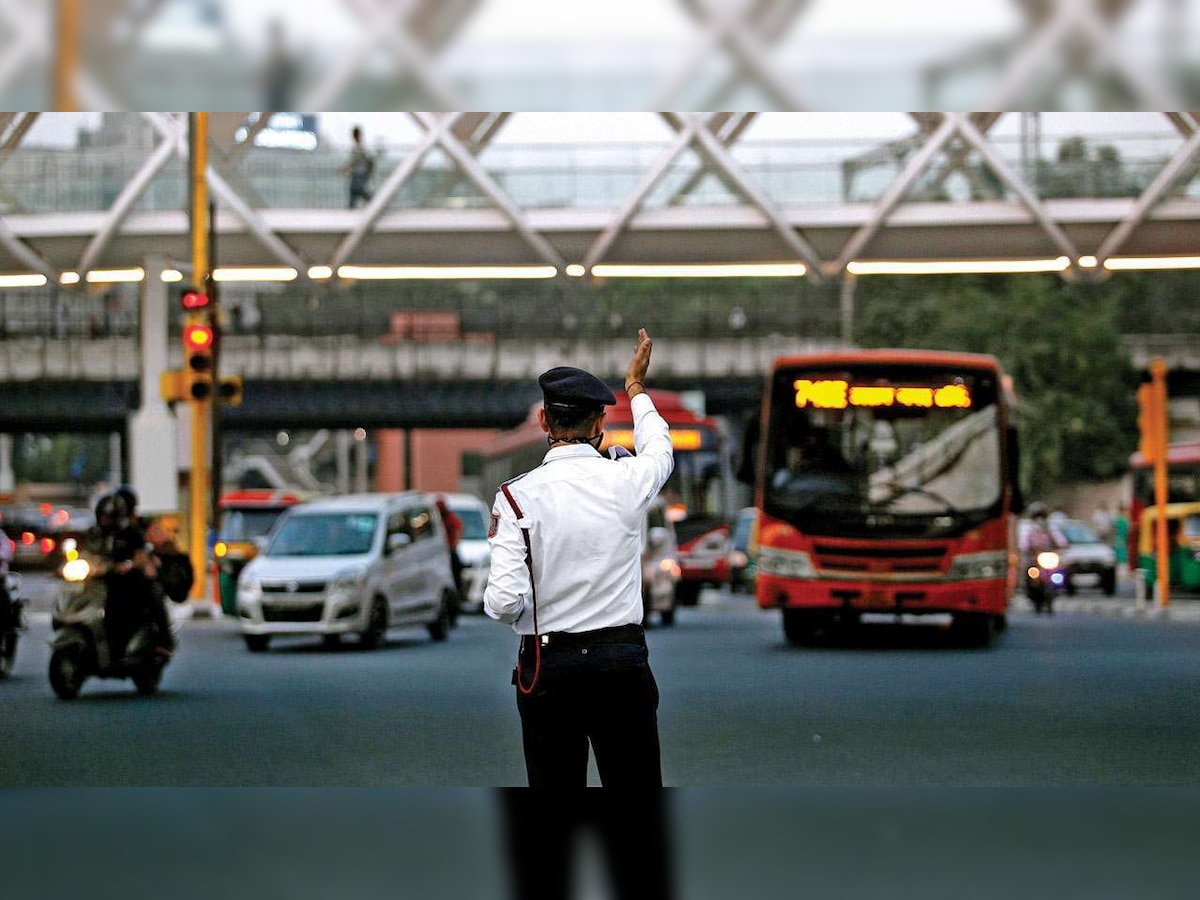 UP govt increases fine for traffic violations; four-wheelers without seatbelt to be fined Rs 1000   