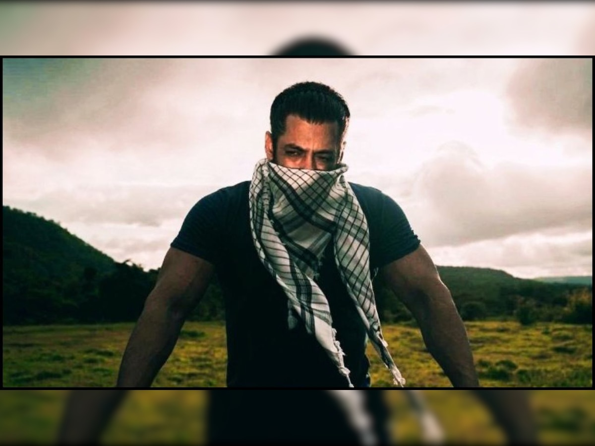 Fans feel Salman Khan left cryptic message on 'Tiger 3' through his Eid wish