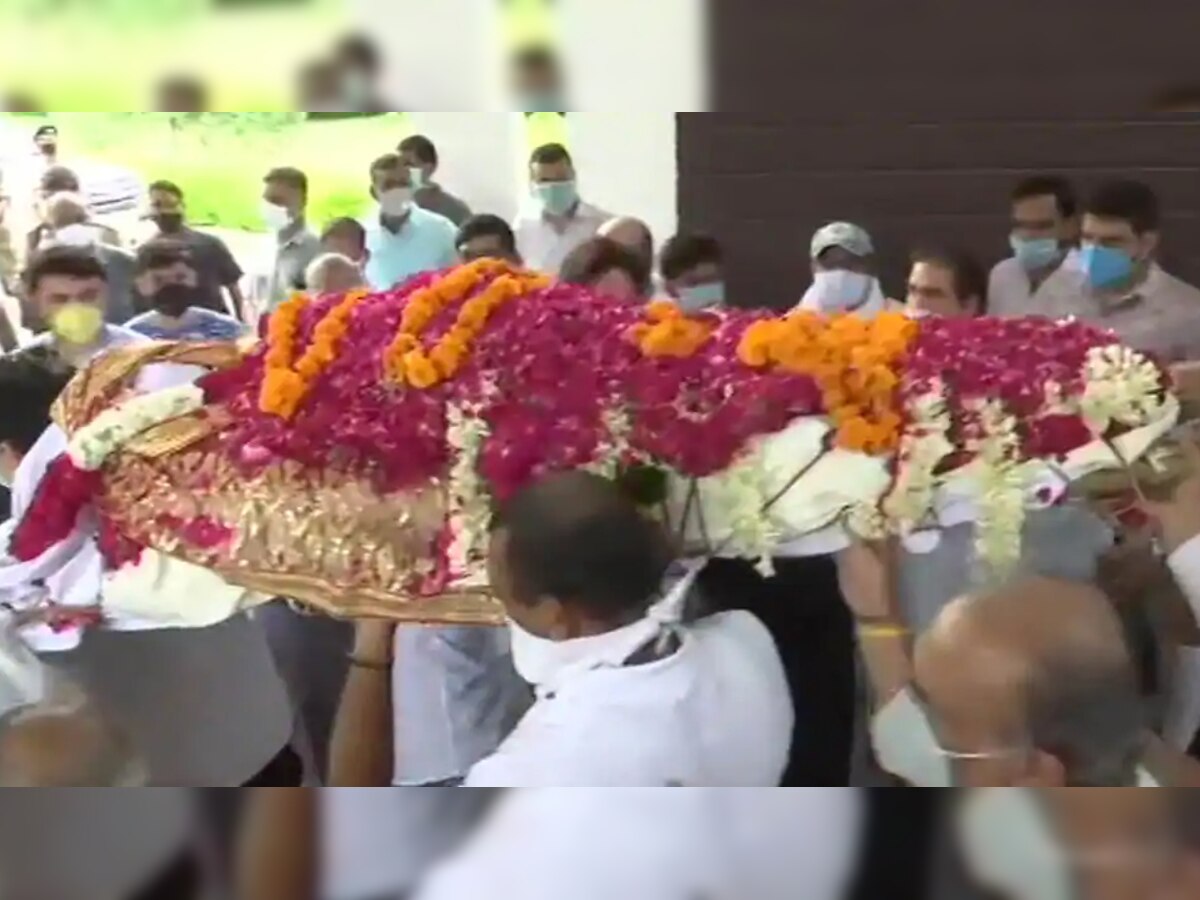 Ex-Samajwadi Party leader Amar Singh cremated in Delhi's Chhatarpur