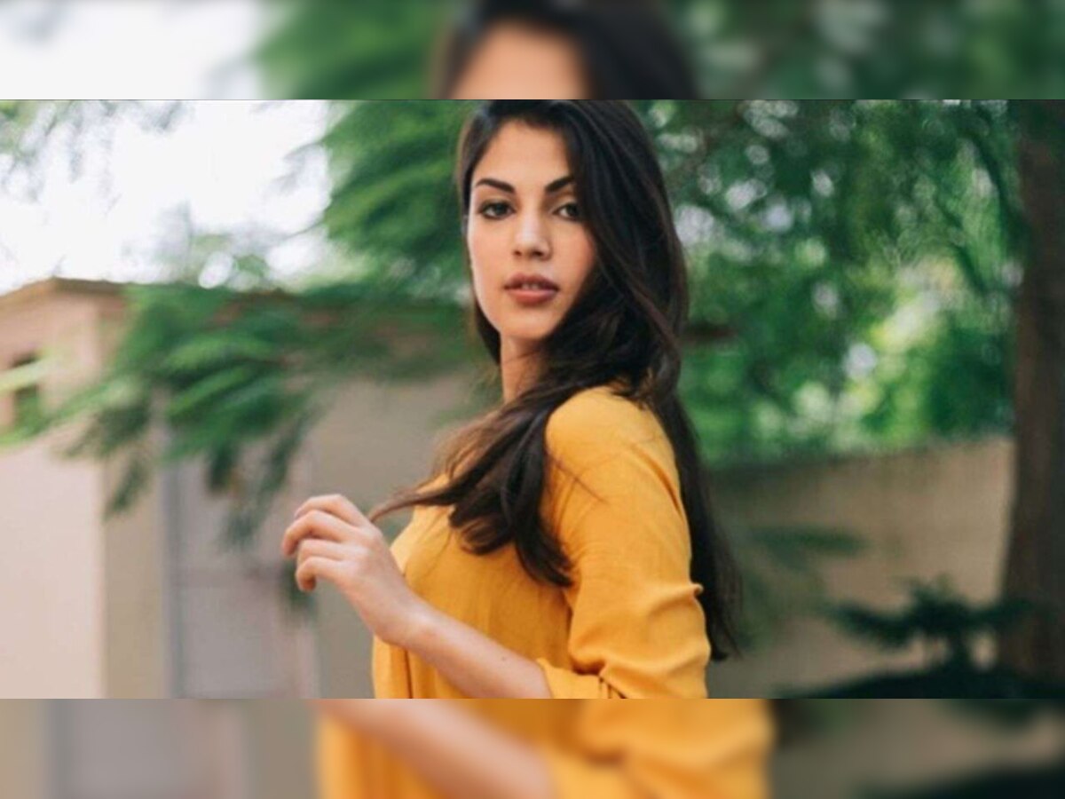 ED rejects Rhea Chakraborty's request to postpone statement recording, to quiz Siddharth Pithani next