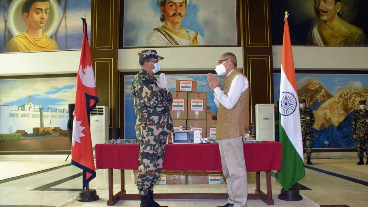 Indian Army gifts sweets to Pak Army in Tangdhar sector on Pak I-Day -  Kashmir Indepth