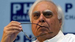 CWC: Kapil Sibal hits out at Rahul Gandhi for accusing Congress members of 'colluding with BJP', retracts tweet later