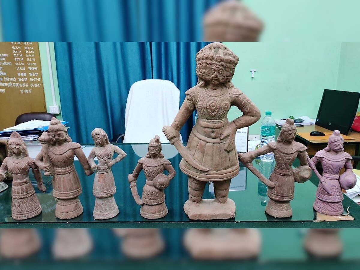 Kolkata Customs seizes 25 antique idols worth Rs 35 crore