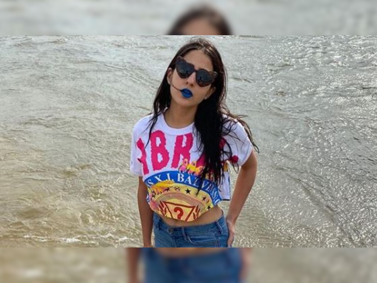 Sara Ali Khan sports blue lipstick in latest photos, internet approves it; see pics