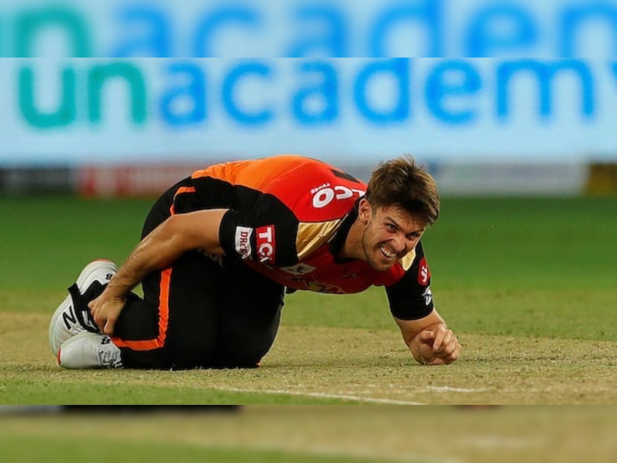 Dream11 IPL 2020: Mitchell Marsh goes off injured during RCB v SRH clash