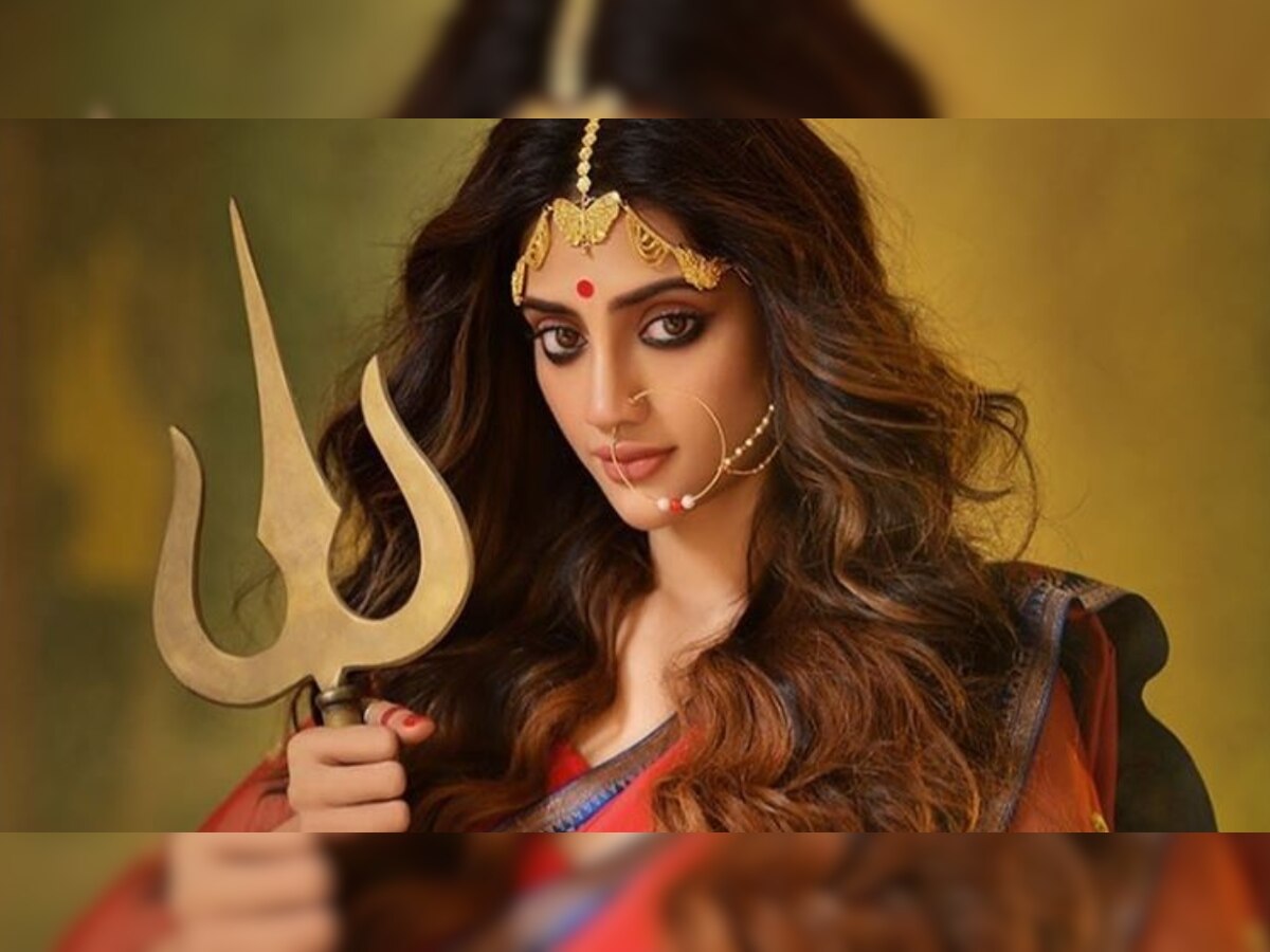 Nusrat Jahan receives death threats after posing as Goddess Durga