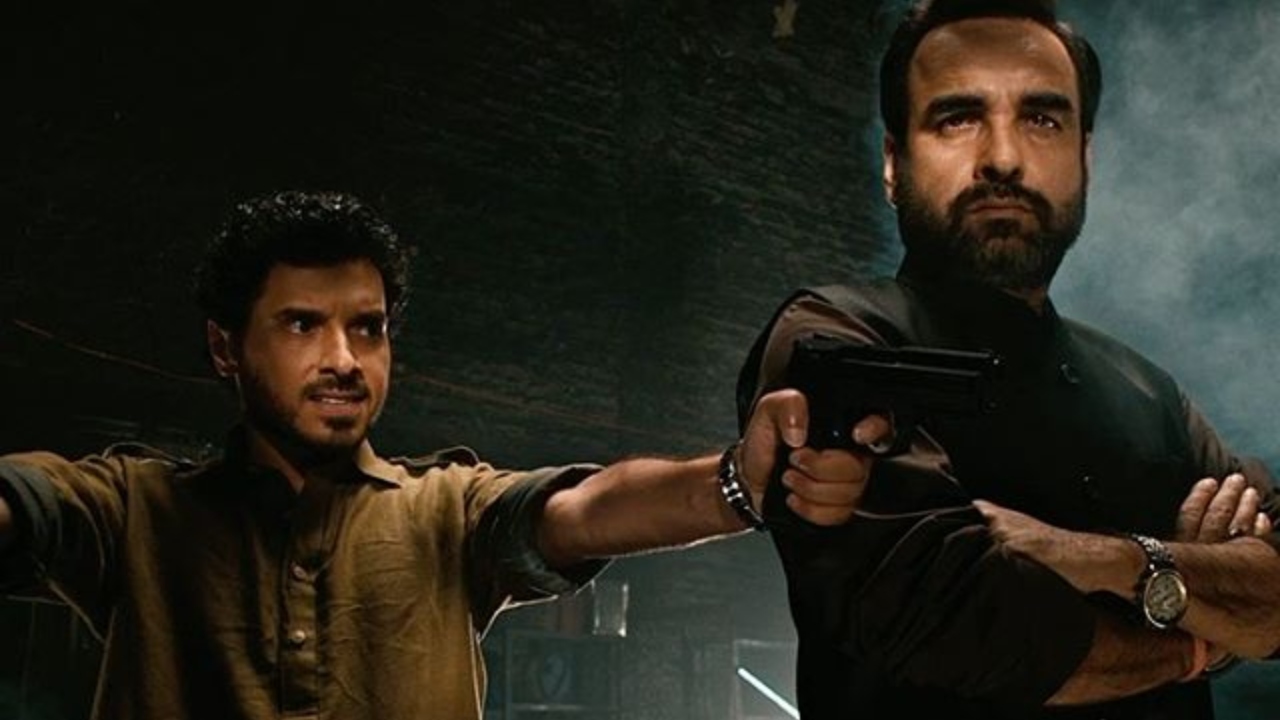 Mirzapur 2 Teaser Kaleen Bhaiya Transfers His Powers To Munna Bhaiya mirzapur-2-teaser-kaleen-bhaiya-transfers-his-powers-to-munna-bhaiya