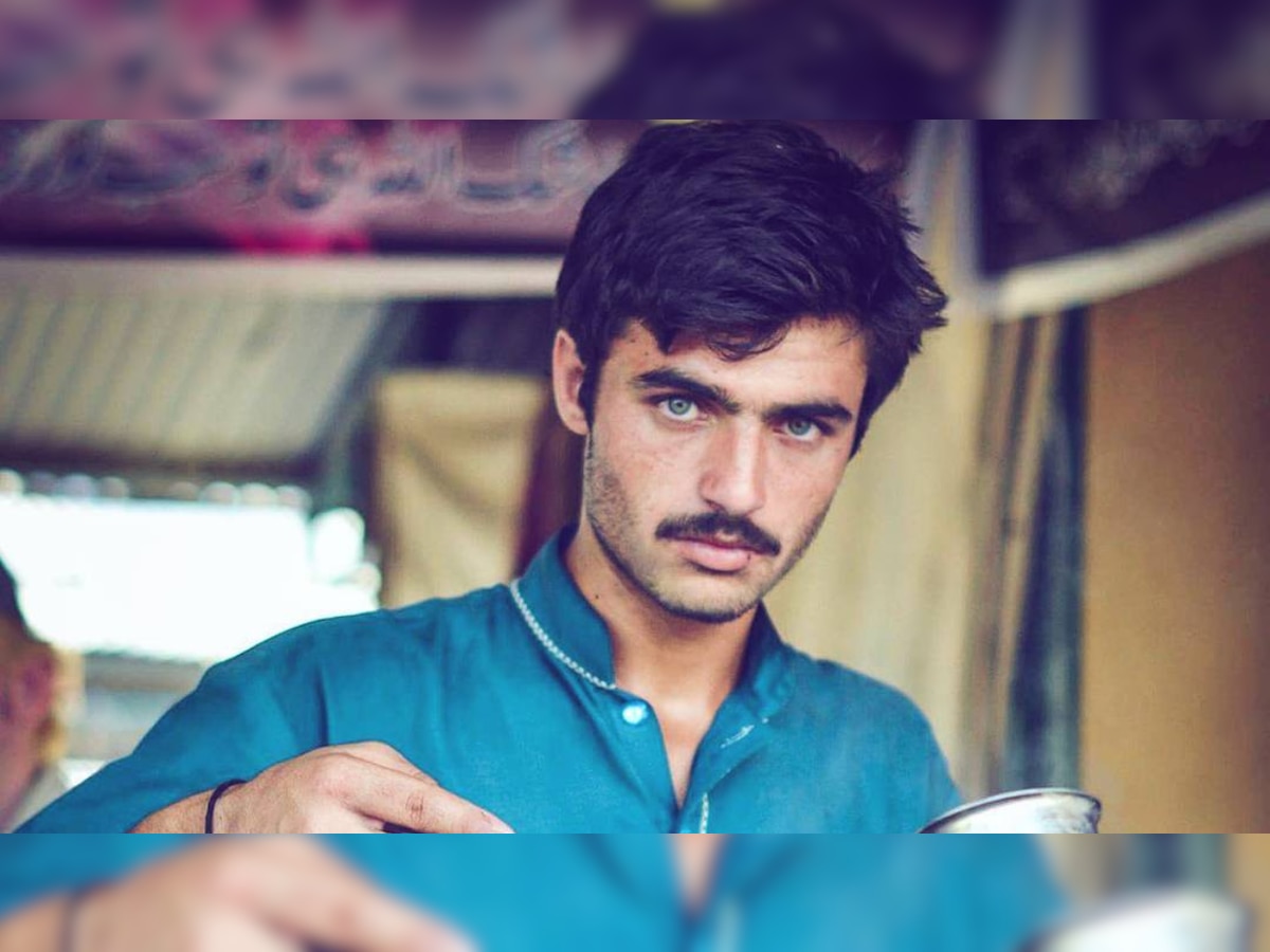 Remember blue-eyed 'chaiwala' Arshad Khan? Here's what he is up to now 