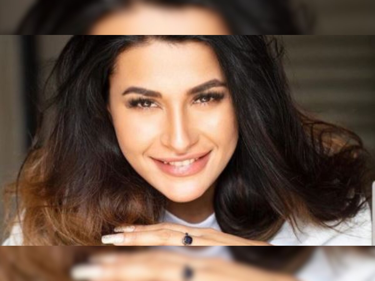 'Bigg Boss 14': Pavitra Punia confesses dating two men at same time, reveals she called them both 'baby'