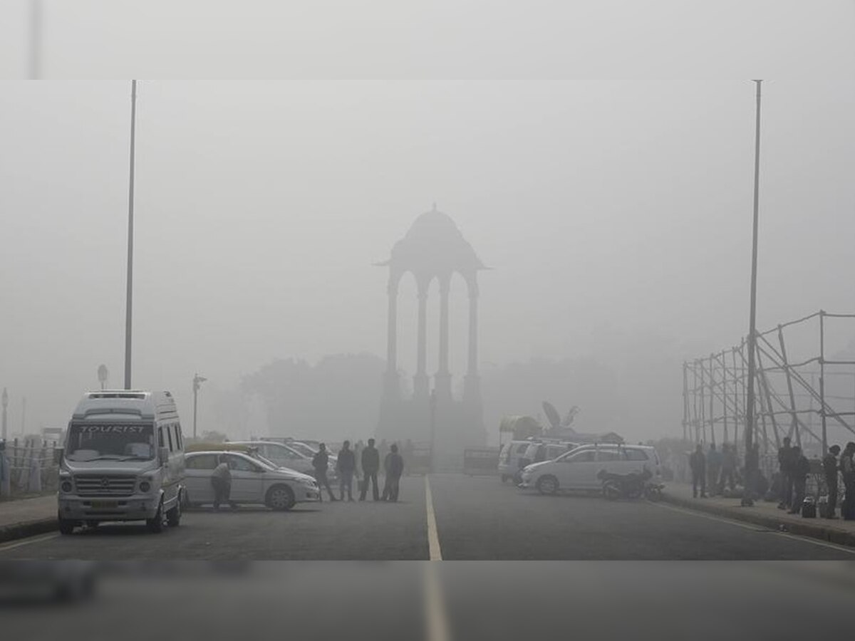 Delhi's air quality deteriorates after Vijay Dashami celebrations, AQI reaches 520 in Ashok Vihar