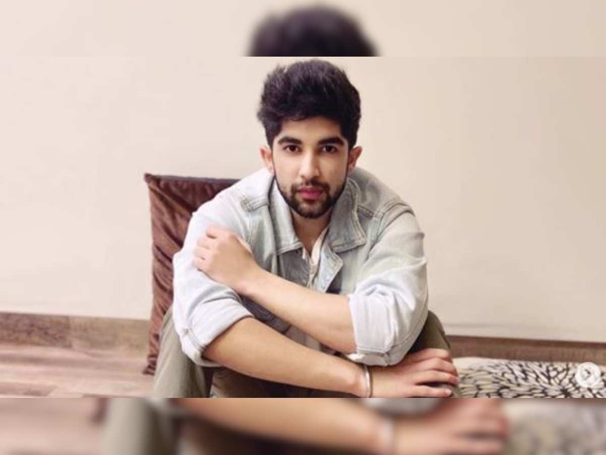 Actor Nikhil Bhambri opens up on shooting Zee5's 'Black Widows' with seniors Mona Singh, Sharad Kelkar