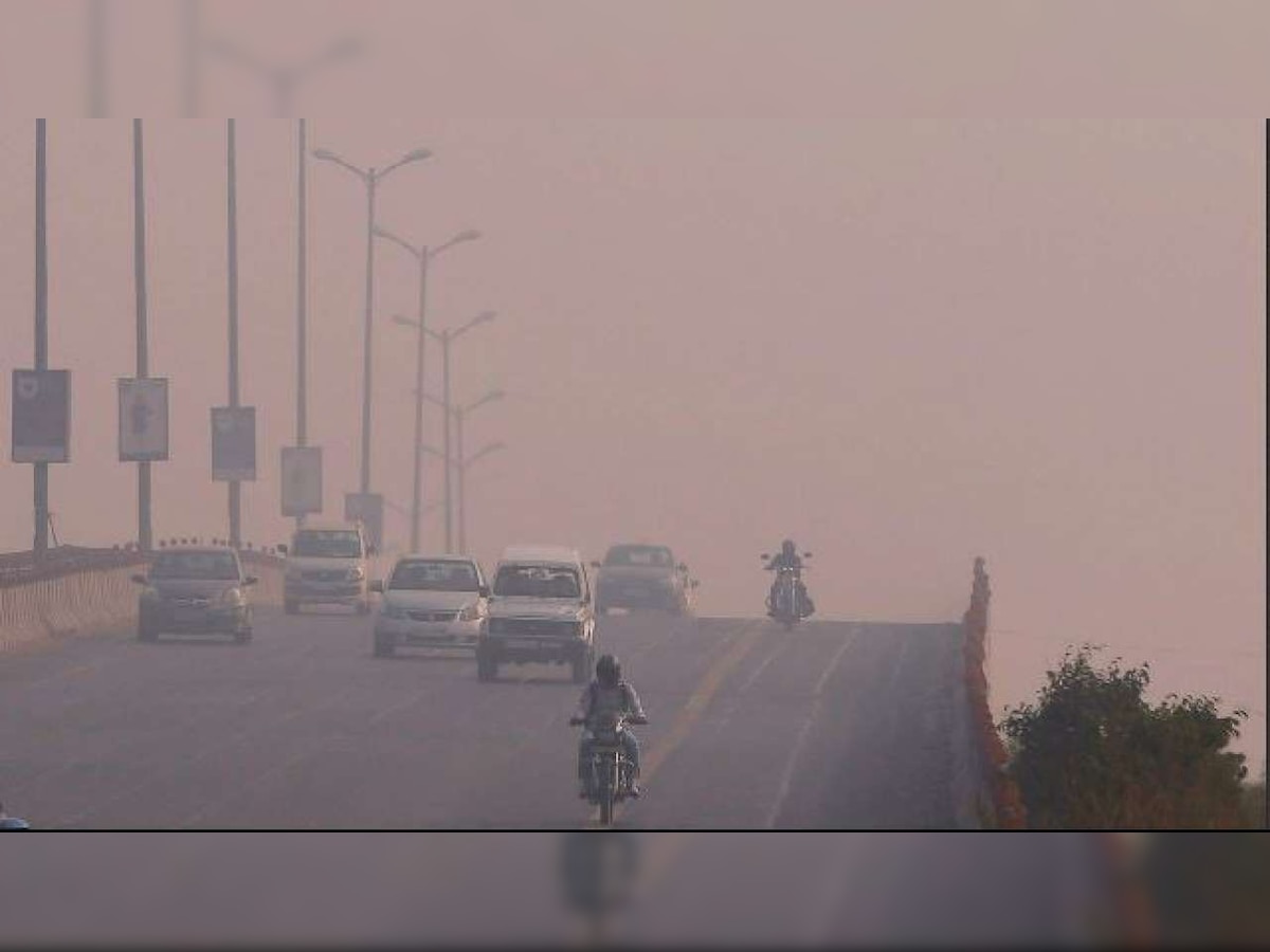 Delhi-NCR chokes as air quality reaches 'severe' category, AQI crosses 500-mark in Delhi