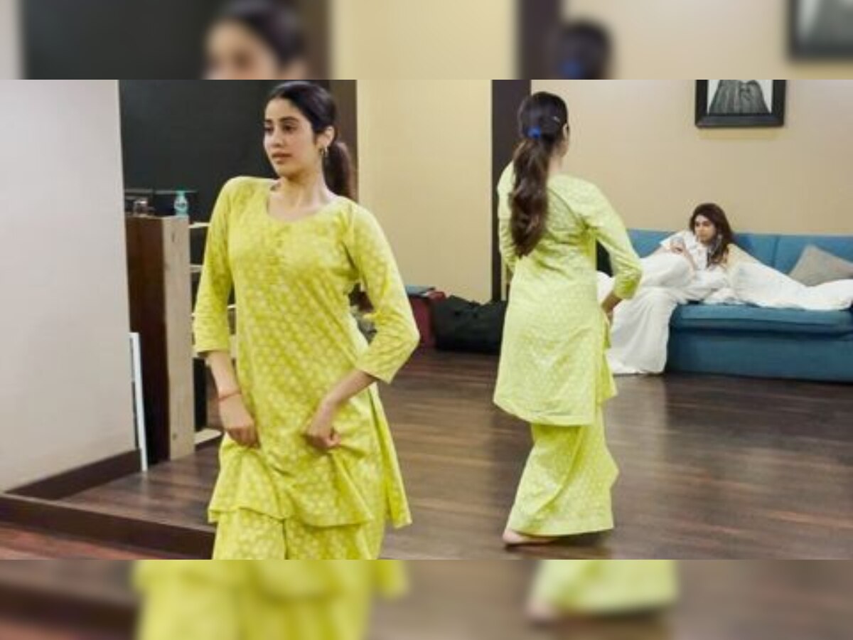 Watch: Janhvi Kapoor shares her dance rehearsal video featuring sister Khushi Kapoor